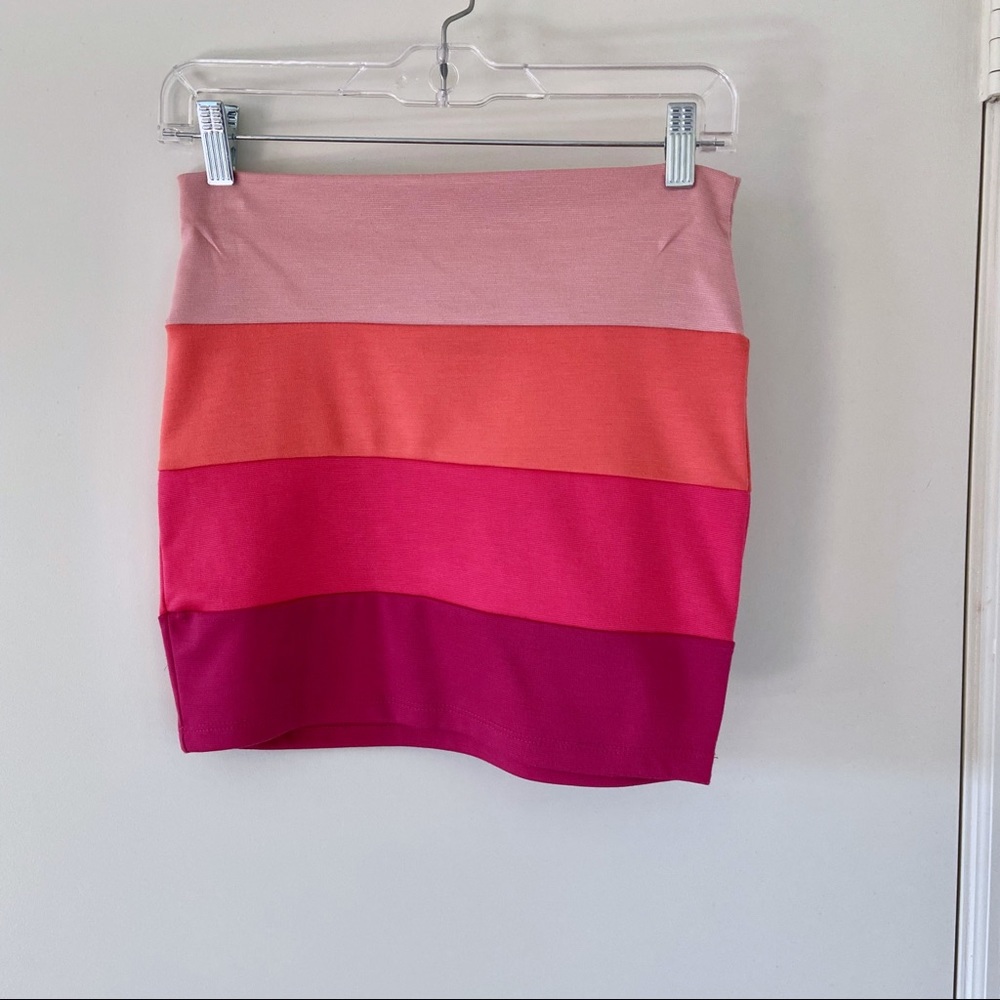 2/$20 Wet Seal Ombré Pink Mini Skirt Size S